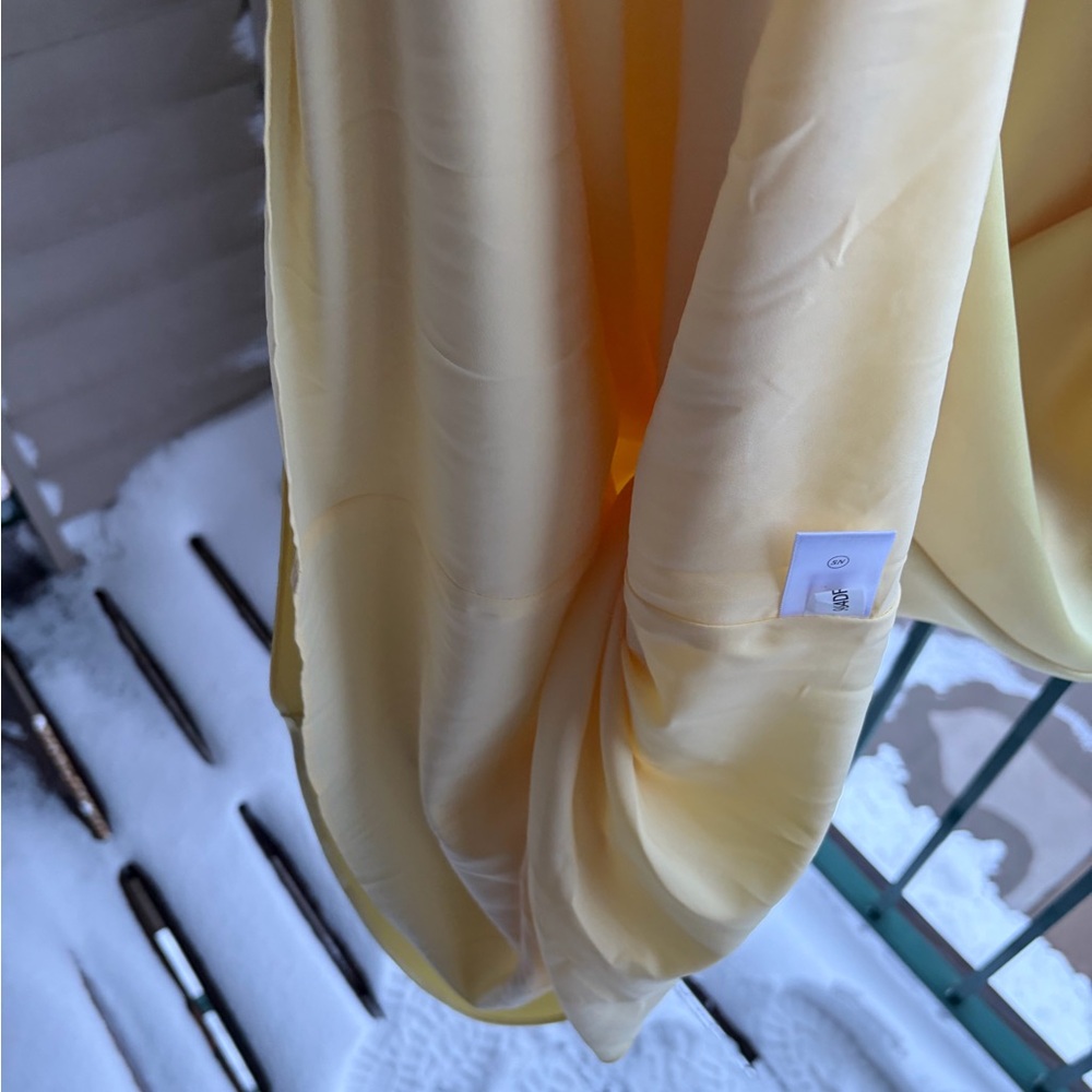 🆕🌼 Antonio Melani Darah Satin Butter Yellow Maxi Dress Size 16 Formal Gown Chic - Picture 16 of 17